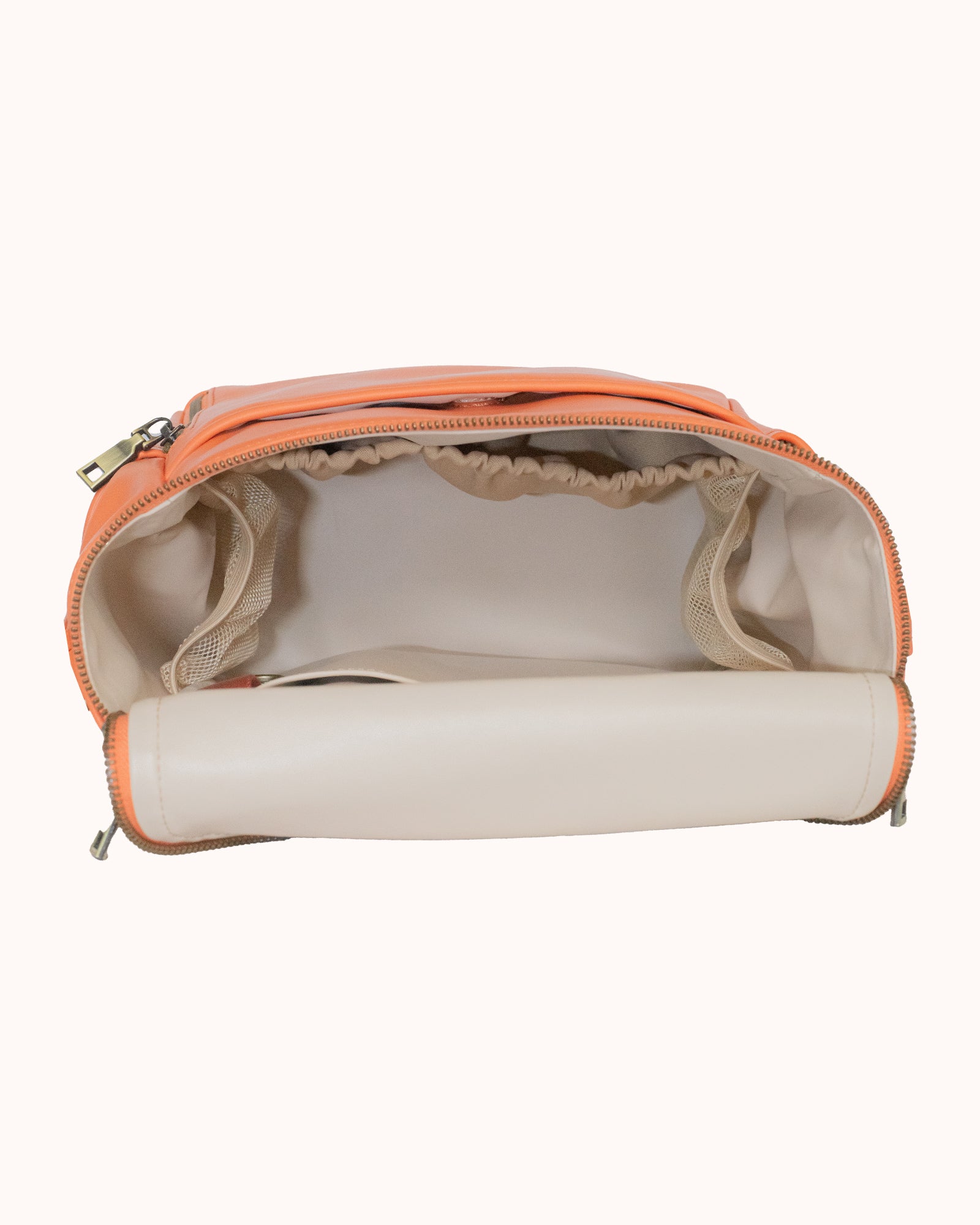 La Mère Vegan Leather Backpack Petite – AZARIA