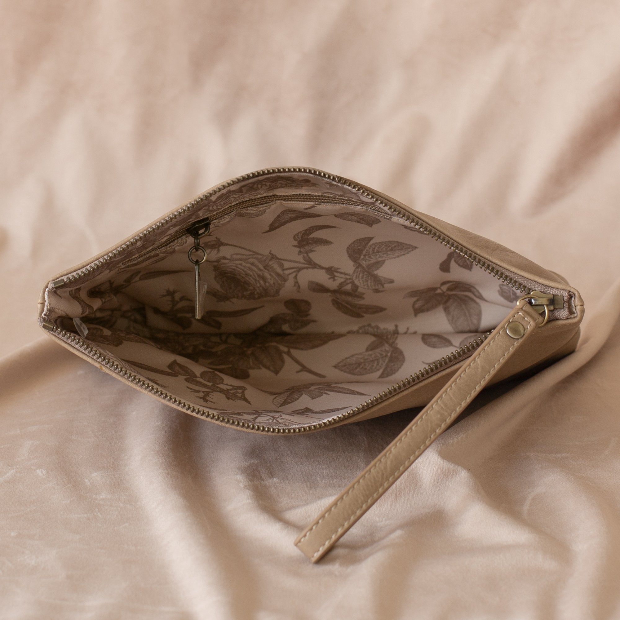 Black Doux Clutch Bag | Azaria-Pouch-Azaria