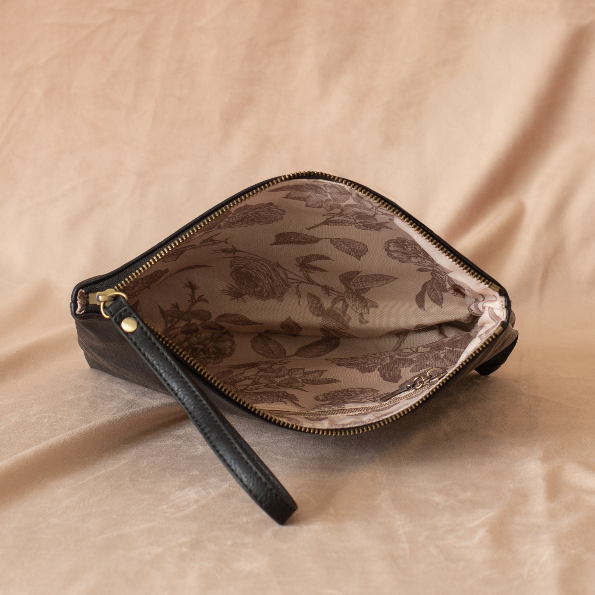 Black Doux Clutch Bag | Azaria-Pouch-Azaria