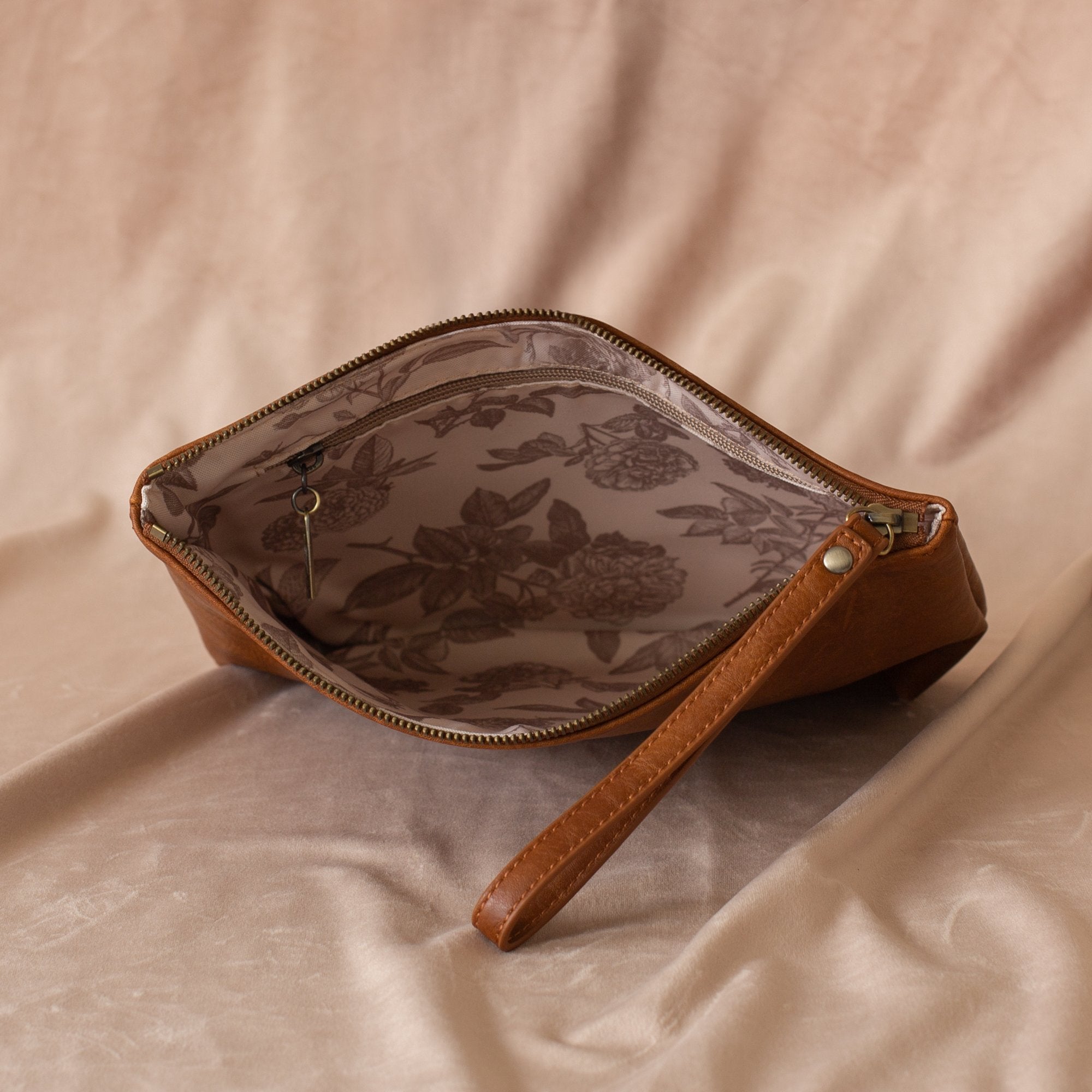Black Doux Clutch Bag | Azaria-Pouch-Azaria