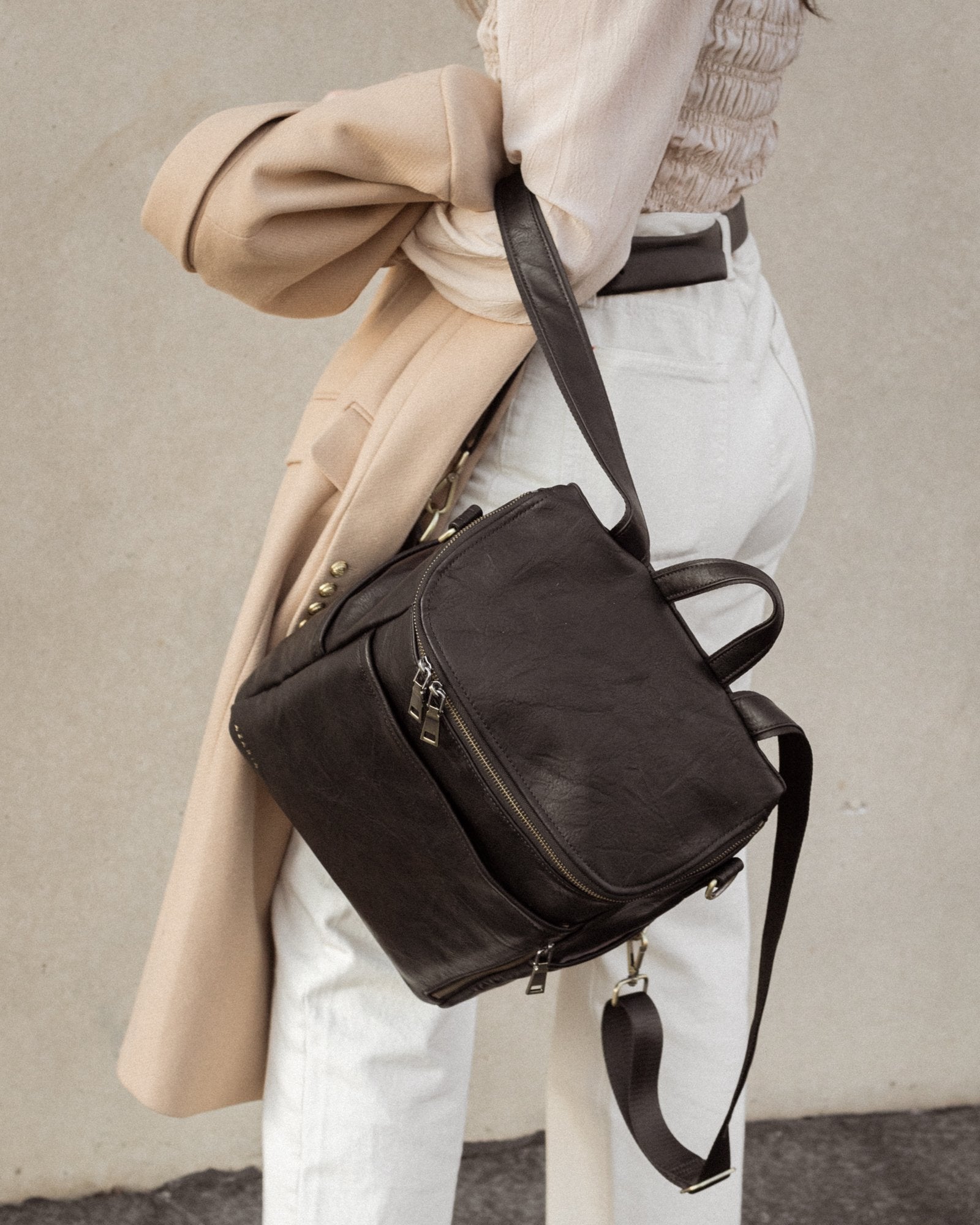 Faux Leather Diaper bag - Black & Gold - La Mère Original